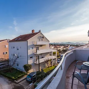 Apartman Charming